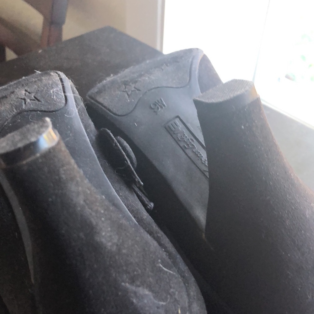 American Eagle black suede like heels size 9W - Picture 3 of 6
